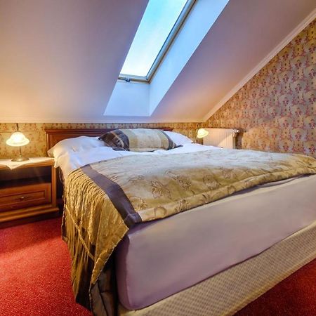 Hotel Tevel Sladkovicovo 外观 照片