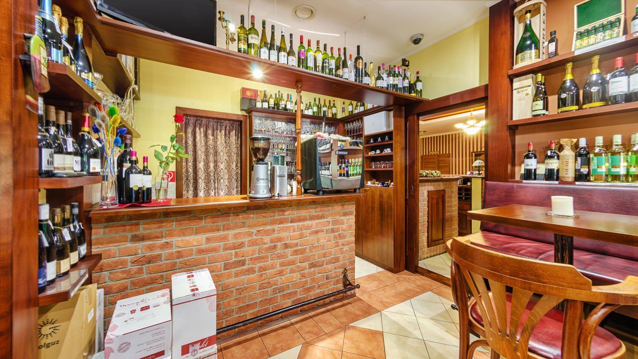 Hotel Tevel Sladkovicovo 外观 照片